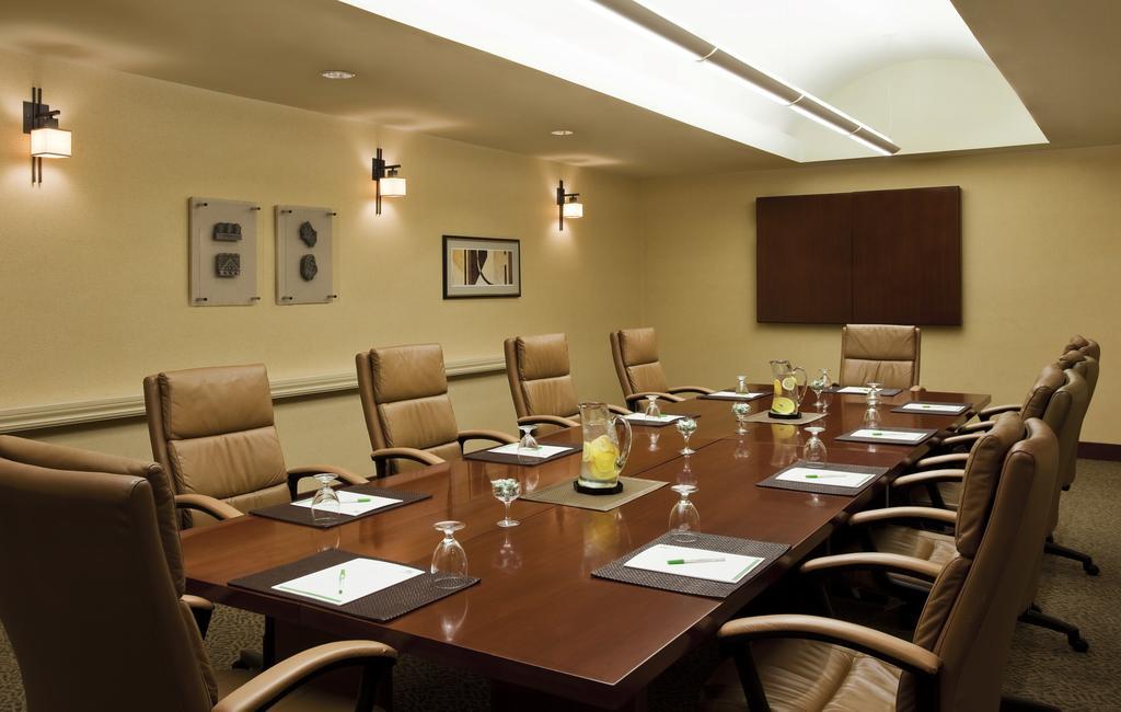 Clarion Inn Frederick Event Center Extérieur photo