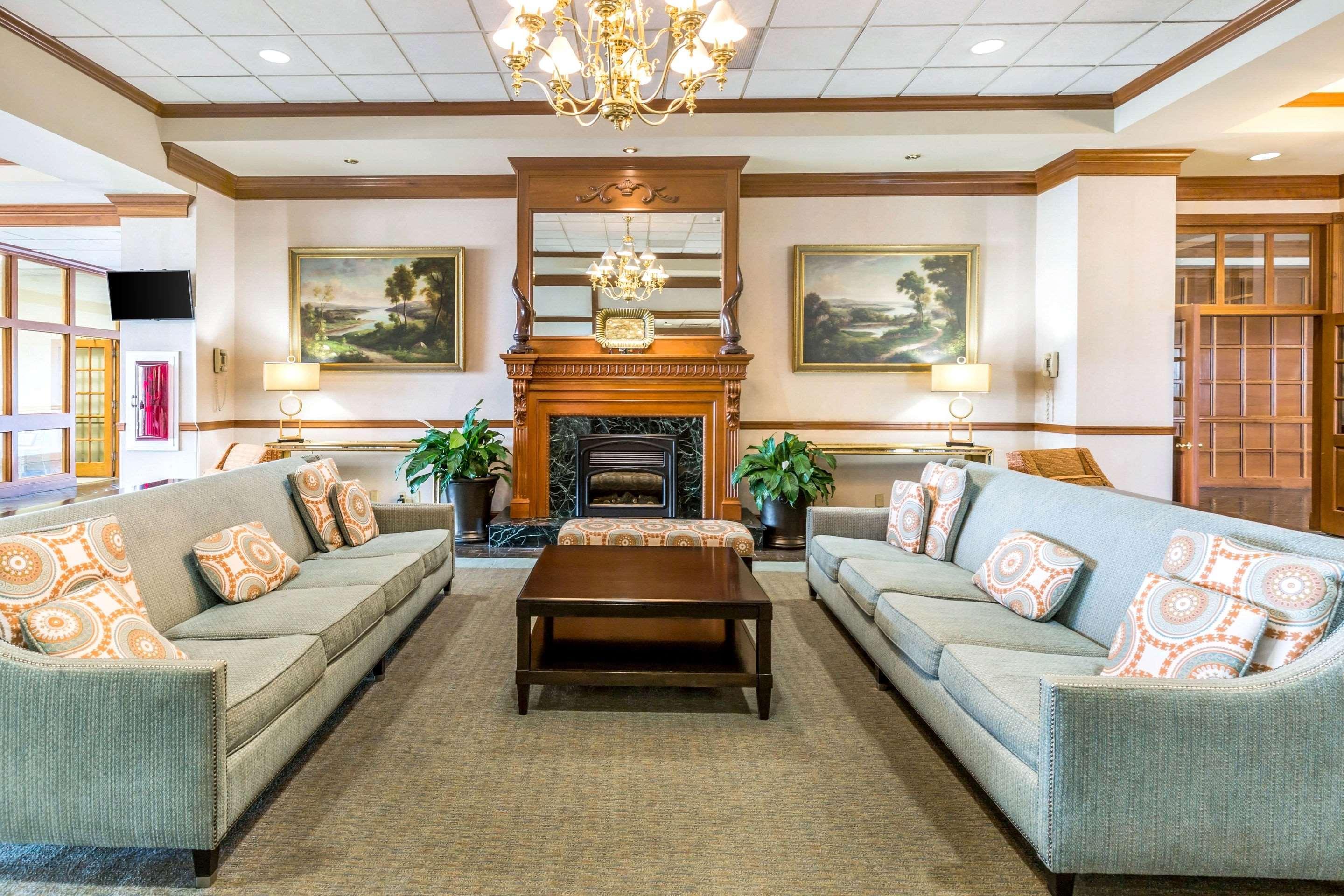 Clarion Inn Frederick Event Center Extérieur photo