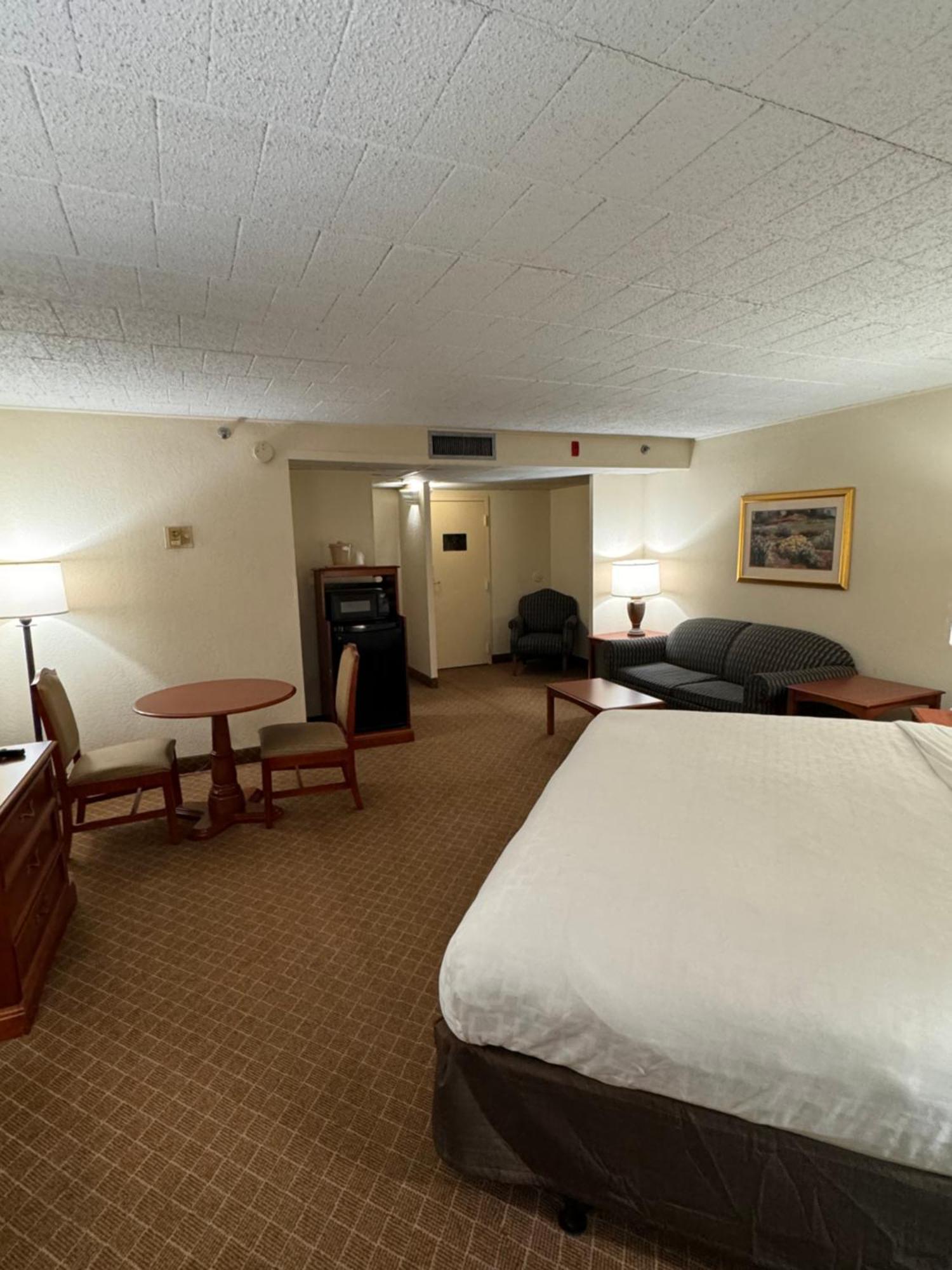 Clarion Inn Frederick Event Center Extérieur photo