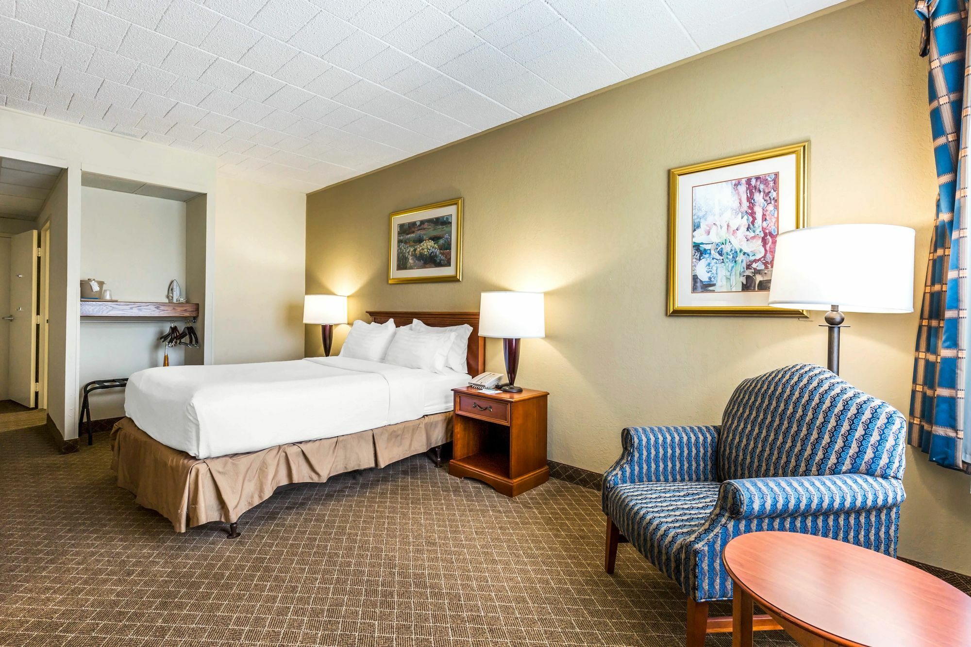 Clarion Inn Frederick Event Center Extérieur photo
